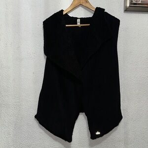 Alo Black Fleece Vestalo yoga